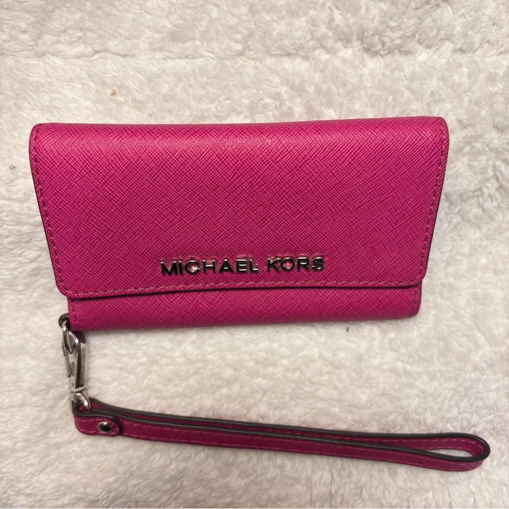 Michael Kors Fuchsia Wristlet